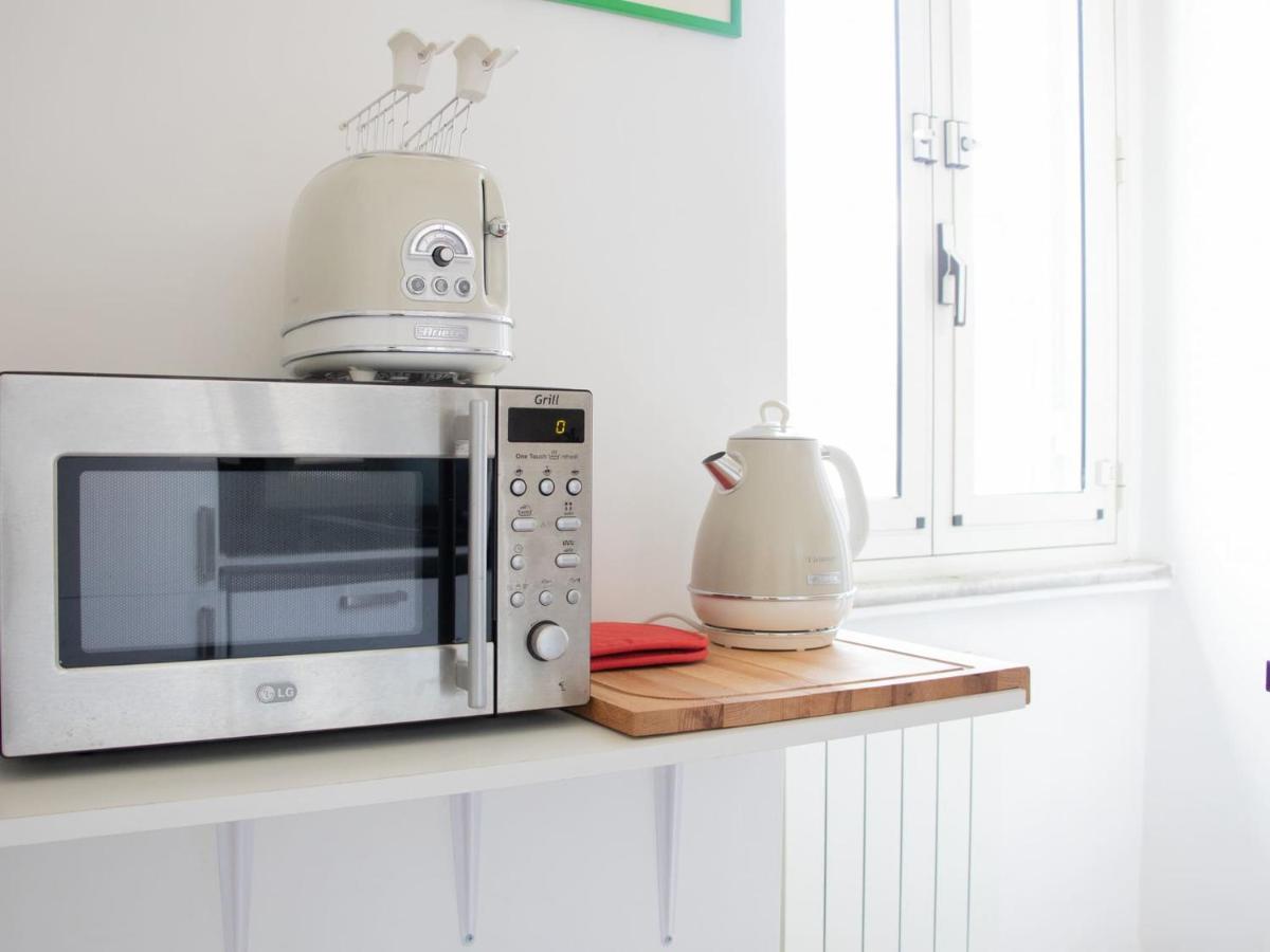 The Best Rent - Beautiful Apartment With Terrace Near Colosseo 로마 외부 사진